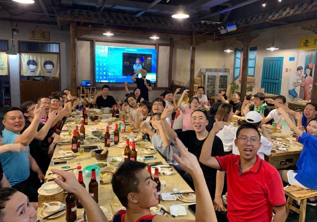 HSN杯首届区块链羽毛球友谊赛圆满结束
